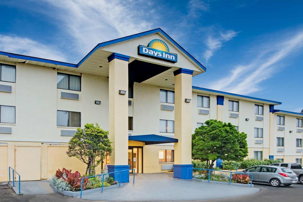 Days Inn Austin Crossroads Eksteriør bilde