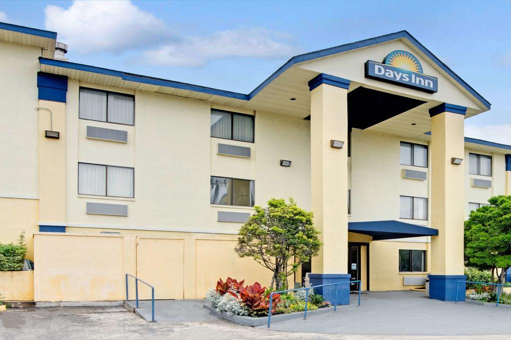 Days Inn Austin Crossroads Eksteriør bilde